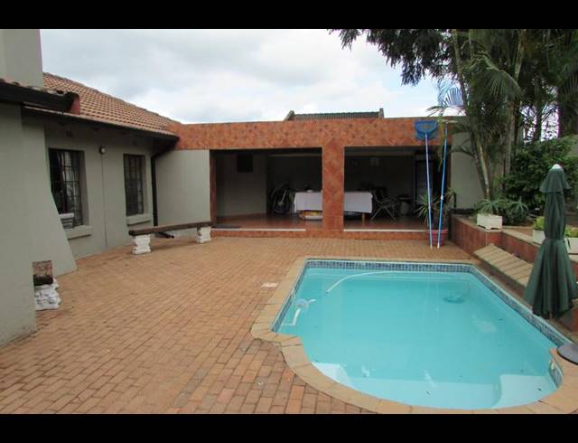 3 BEDROOM HOUSE FOR SALE IN KINGSVIEW EXT 1
